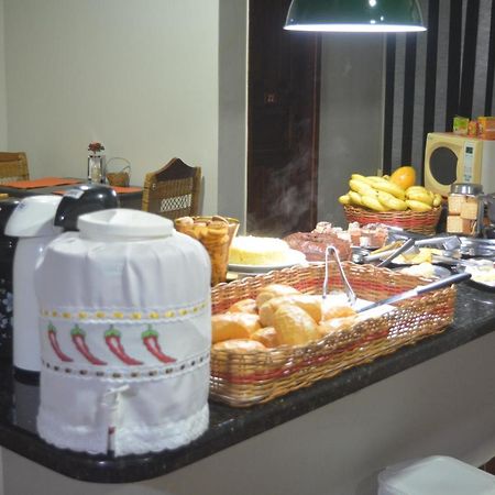 Hotel Anita Ariquemes Bagian luar foto